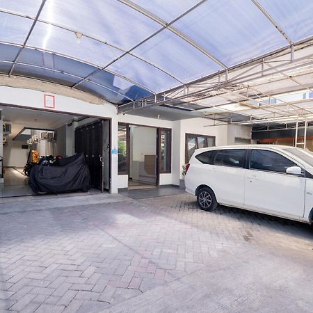 Reddoorz At Nginden Surabaya Hotel Ngoại thất bức ảnh